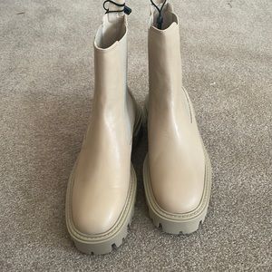 Zara brand New boots bloggers favorite!!!